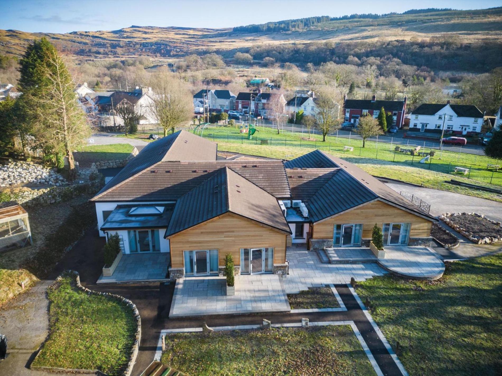 Suite 3 - Sleeping Giant Hotel - Pen Y Cae Inn Brecon Exterior photo